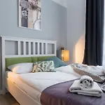 Wonderful In The Center Of * クラクフ