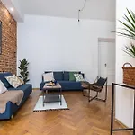 Wonderful In The Center Of Apartment