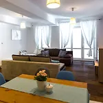 Wonderful In The Center Of Appartamento